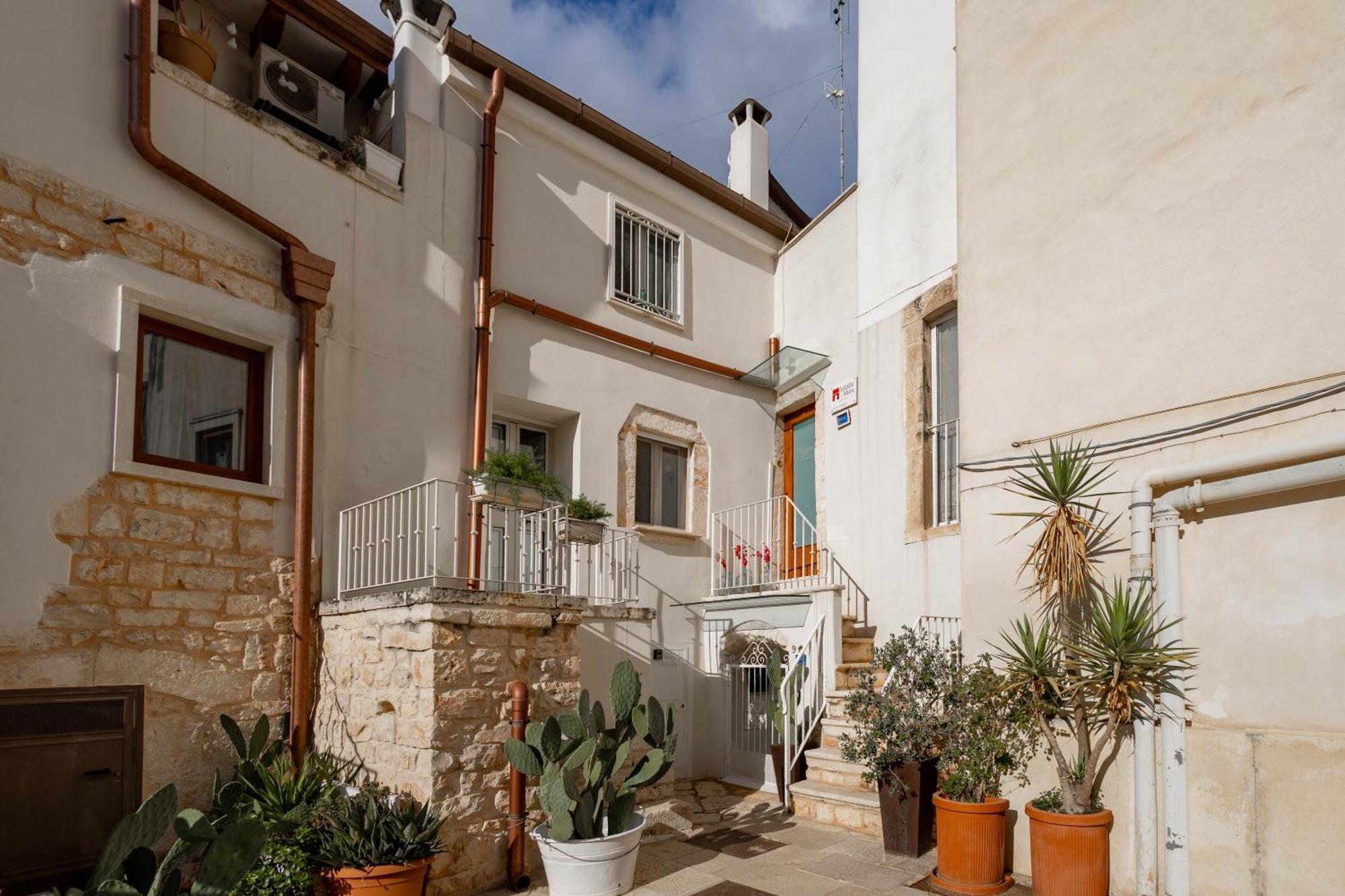 Antiche Mura Apartments"Nido Di Puglia" Monovano トゥーリ エクステリア 写真